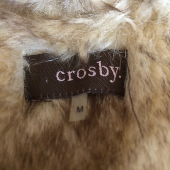 Faux Leather and Fur Vest - Picture 2 of 3